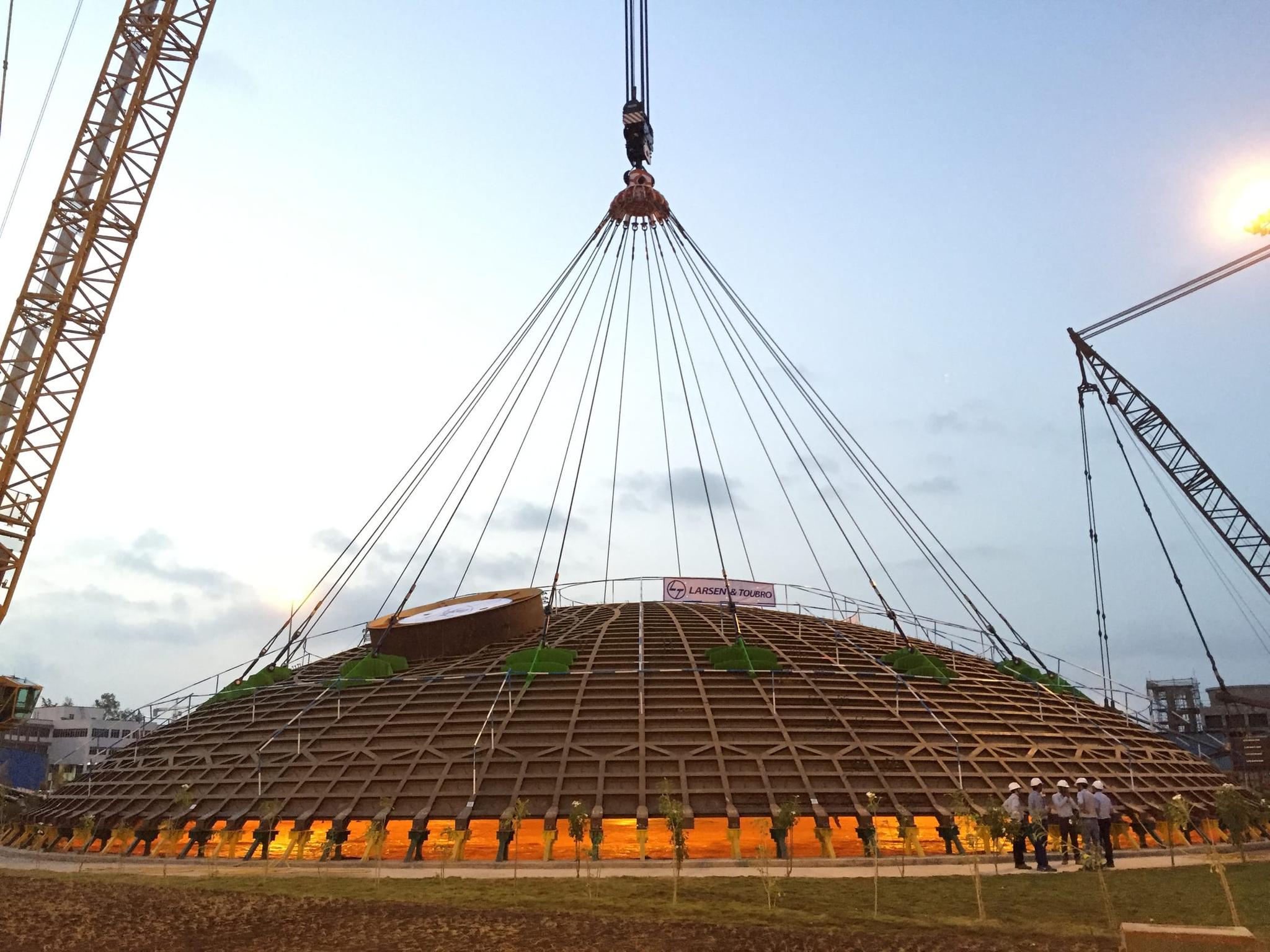 The 360 T nuclear dome head lift at Kakrapar, for L&T