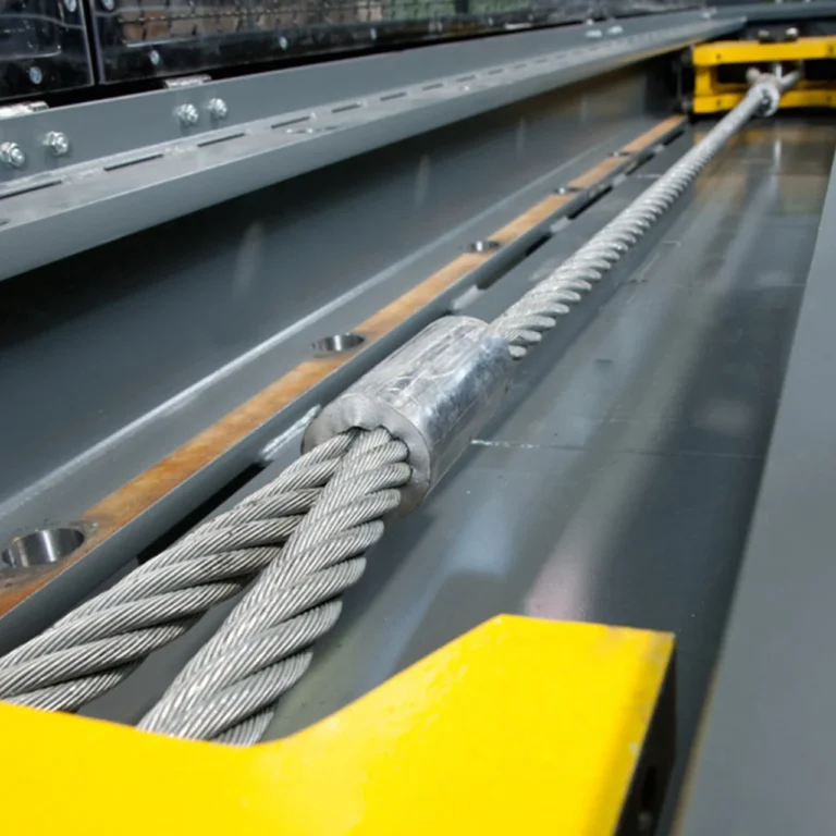 Wire rope sling under proof load on the Sealinkers test bed