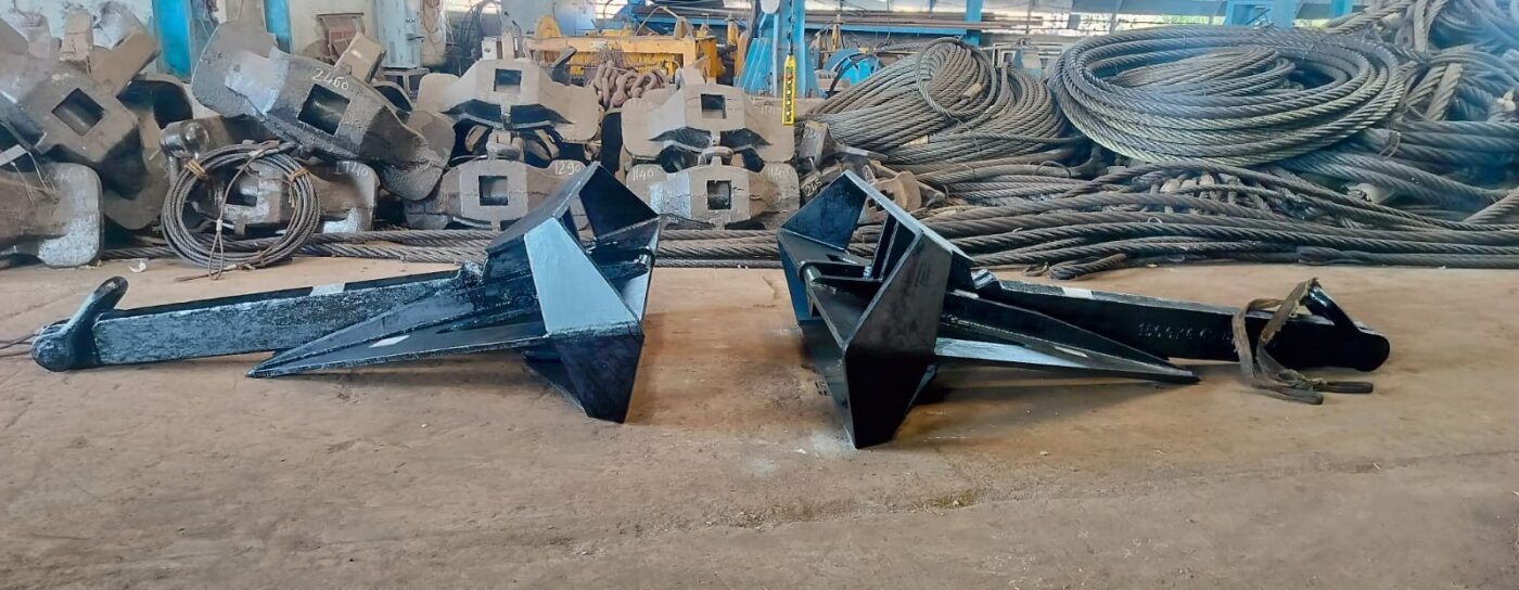 Anchors and anchor chain in the Sealinkers yard